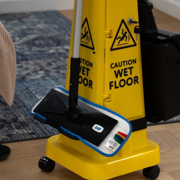 Rapid Mop with Rapid Response One cone